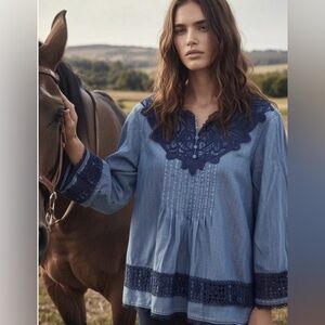 Holding Horses for Anthropologie western prairie denim blouse lace trim. Sz 6.